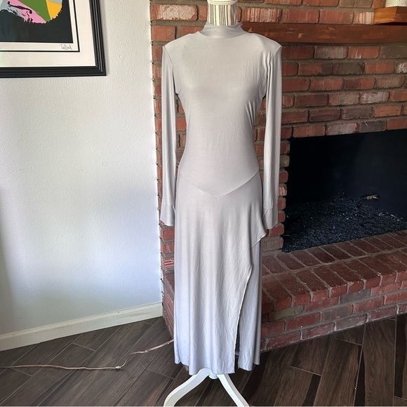 NWT We Are HAH Southern Lady Open Back Long Sleeve Midi Dress in Gray Sz M - Picture 2 of 8